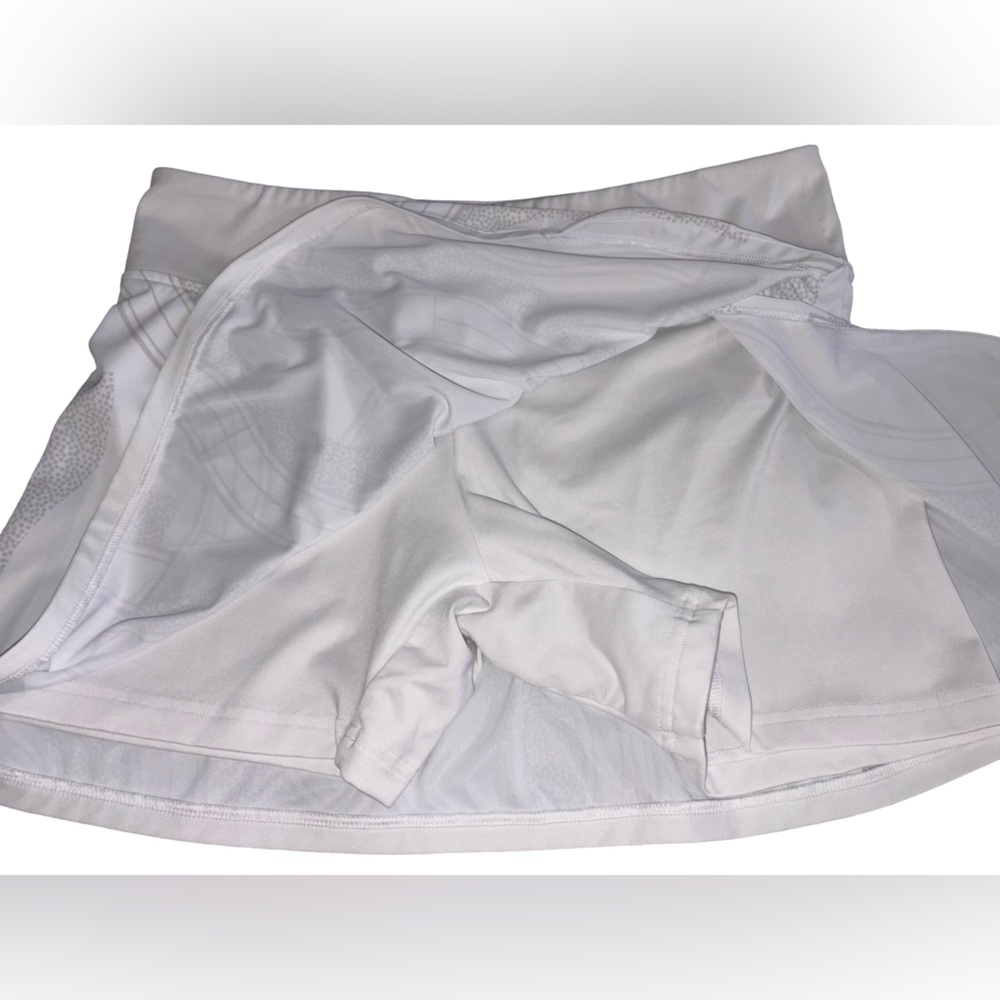 adidas Club Tennis Graphic Skirt White Skort Size L Built-In Shorts Athleisure - Picture 3 of 11